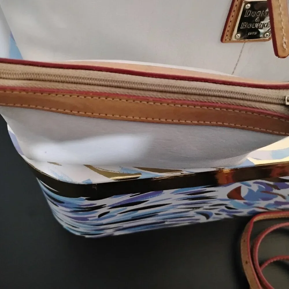 Dooney & Bourke Dillon dbl. pocket satchel White, good condition - Picture 14 of 16